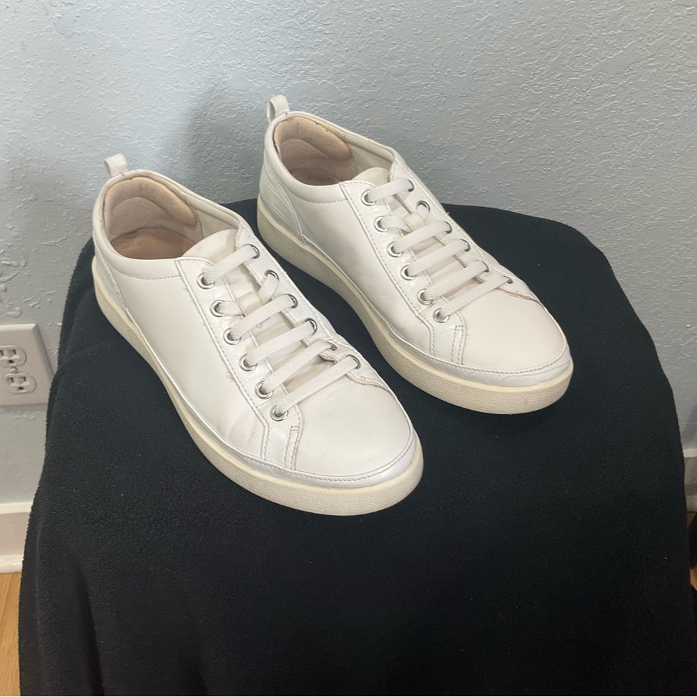 Vionic Winnie Sneakers, sz 9
